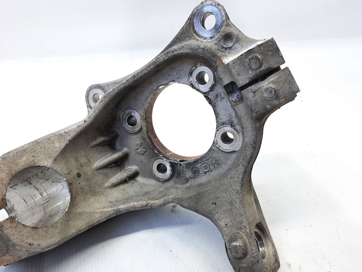 Dart Поворотный кулак передний левый Dodge Dart 2013-2019 68080586AD Dodge Dart 22