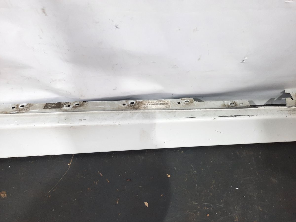 328i xdrive Поріг лівий (пластик) BMW 328i xDrive 2013-2016 51777312751 BMW 328i xDrive 4