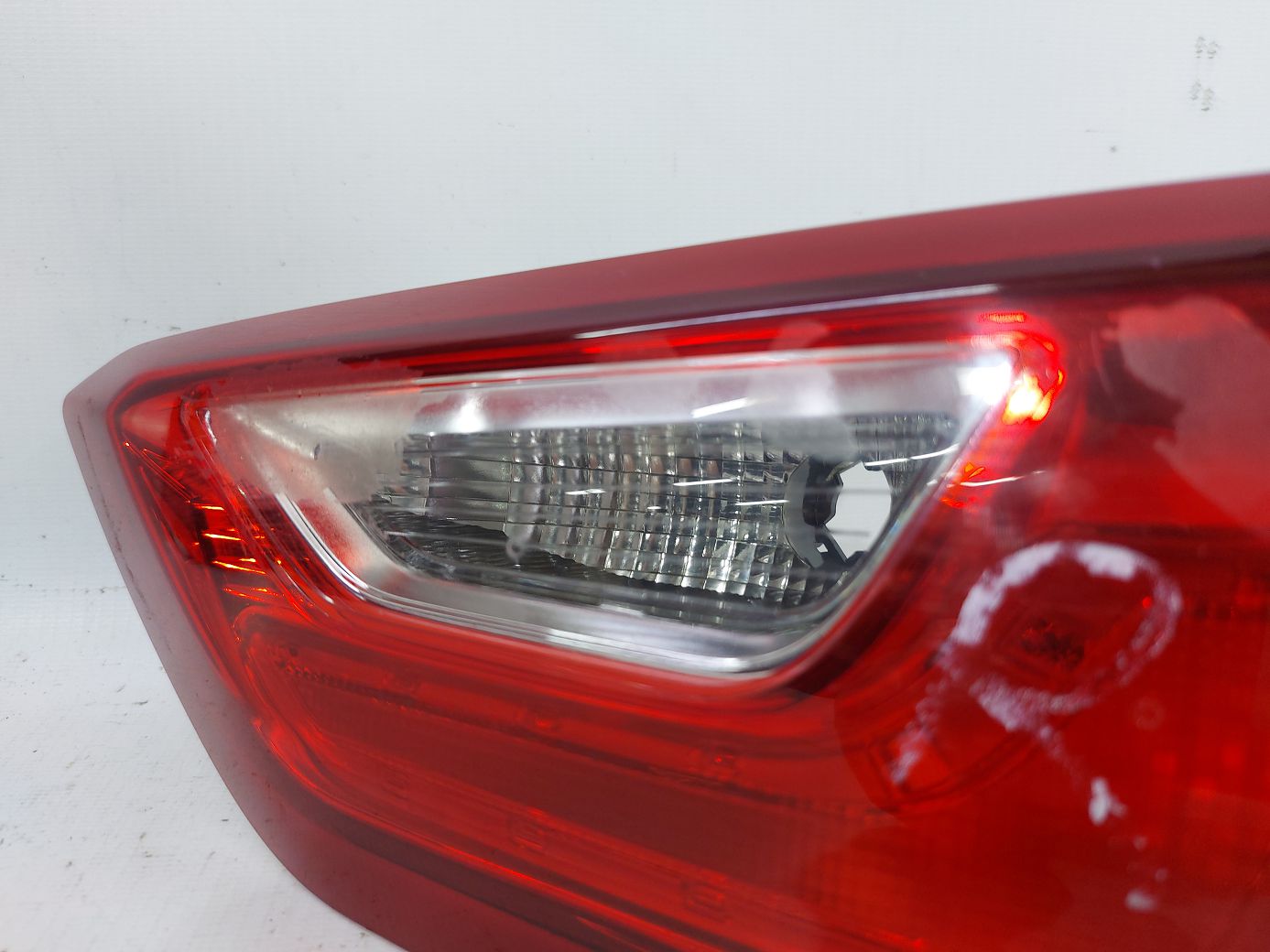 Malibu Фонарь крышки багажника правый Chevrolet Malibu 2016-2021 84130997 Chevrolet Malibu 9