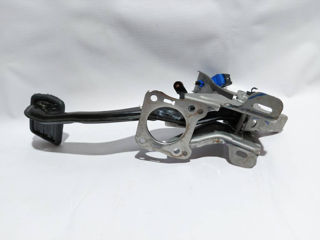 3 Педаль тормоза Mazda 3 2013-2020 K0N1V9095 Mazda 3 3