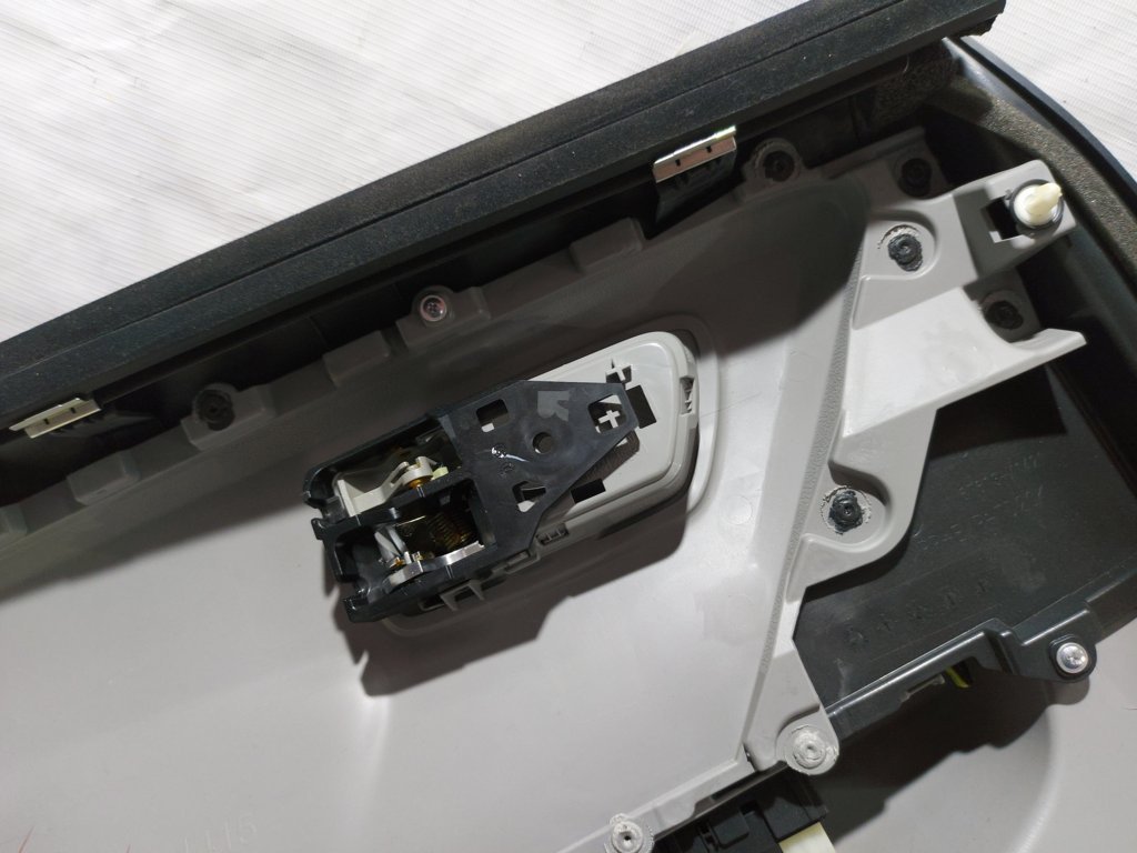 Camry Карта двери задней правой Toyota Camry 2015 6763006F61B3 Toyota Camry 12