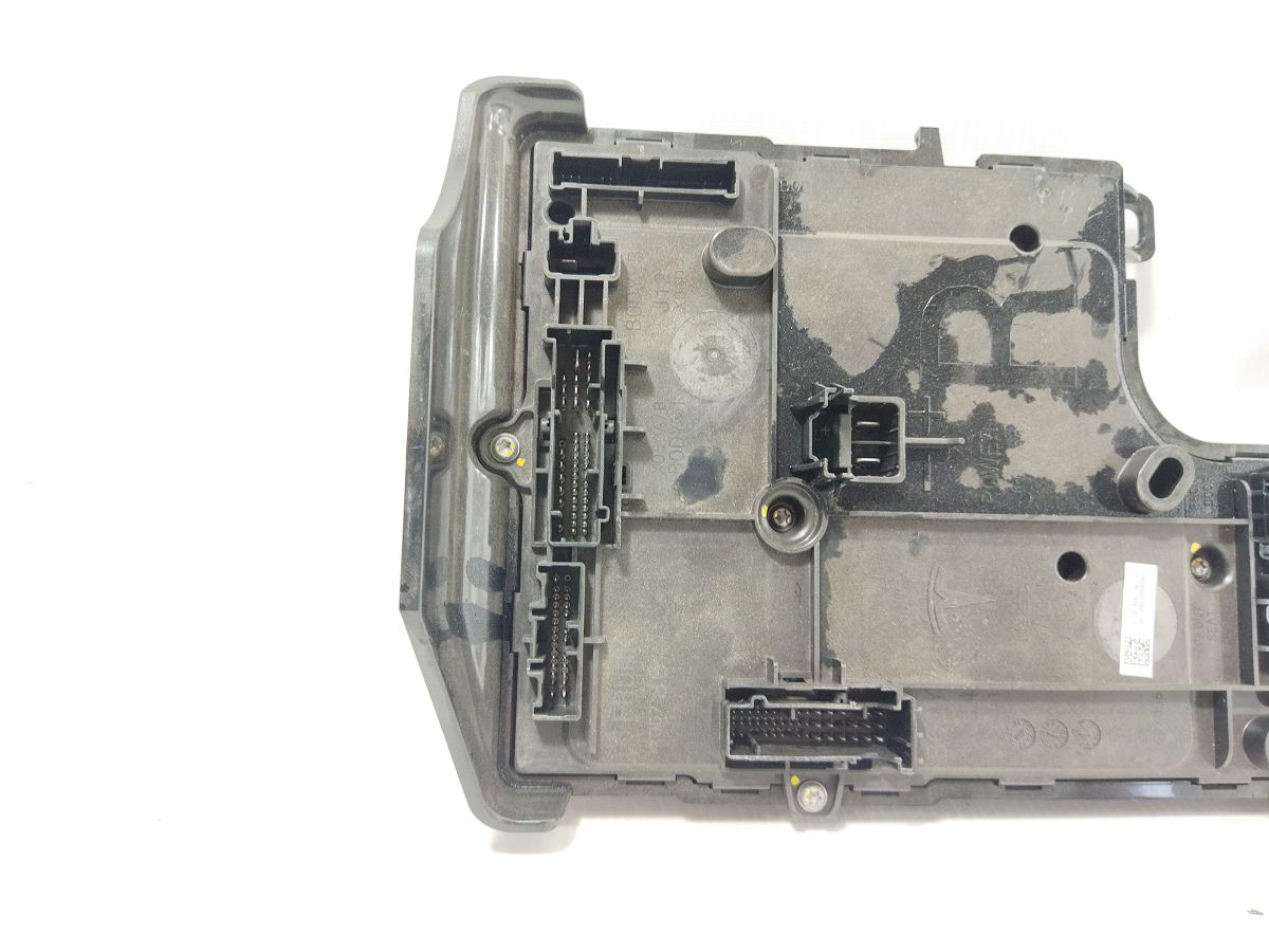 Model 3 Контроллер низкого напряжения правый Tesla Model 3 2018-2024 156745400B Tesla Model 3 2