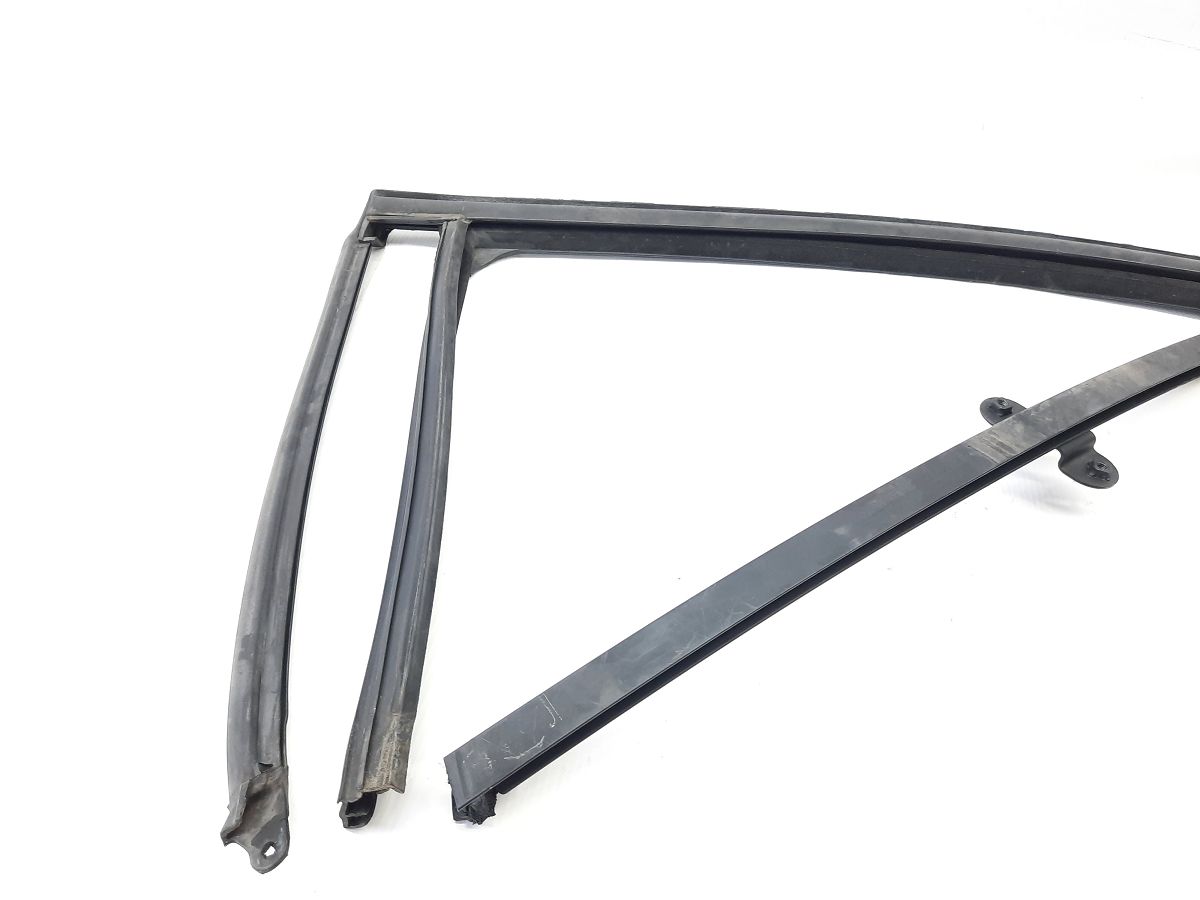 Cruze Направляющая стекла двери задней левой Chevrolet Cruze 2012-2013 13468943 Chevrolet Cruze 4