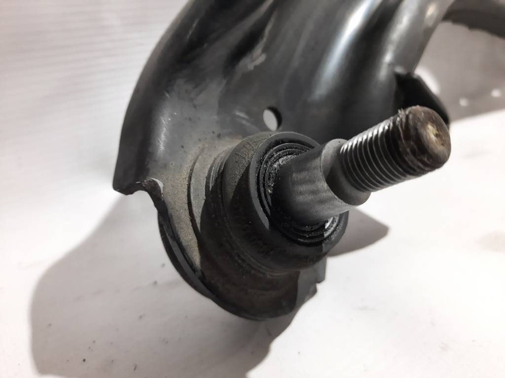 Veloster Важіль передній лівий нижній Hyundai Veloster 2011-2017 54500-2V000 Hyundai Veloster 2