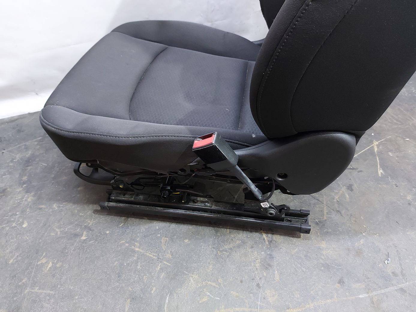 Malibu Сидіння пасажирське (ганчірка, чорне) Chevrolet Malibu 2018 84232634 Chevrolet Malibu 7