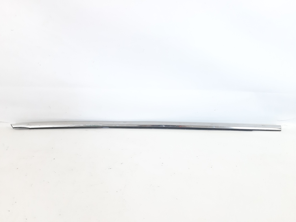 Malibu. Молдинг двері задньої лівої центральний Chevrolet Malibu 2013-2018 23387833 Chevrolet Malibu