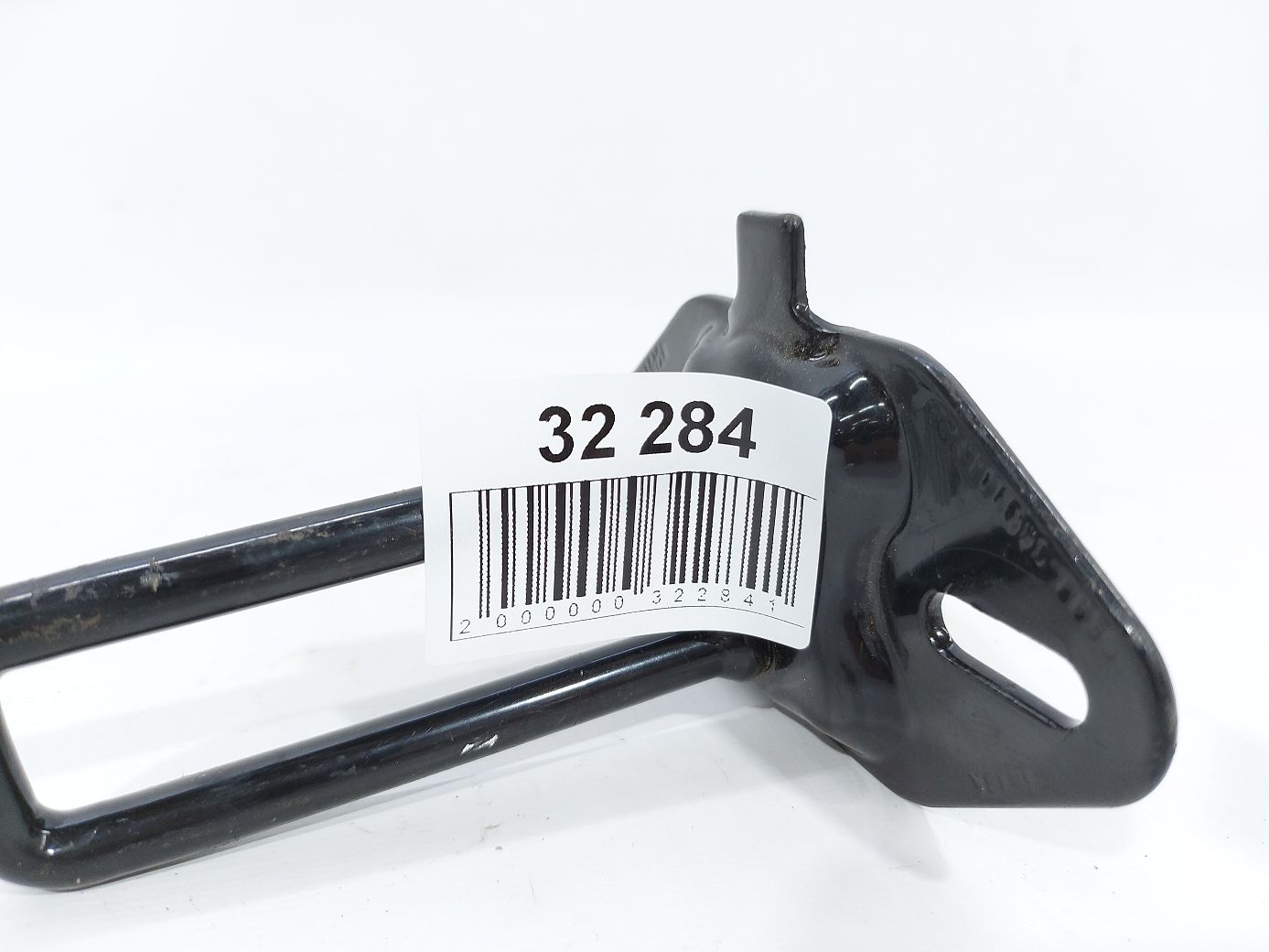 Fiesta sedan Защелка заднего ряда сидений Ford Fiesta sedan 2011-2019 CE8Z5462452B Ford Fiesta sedan 4