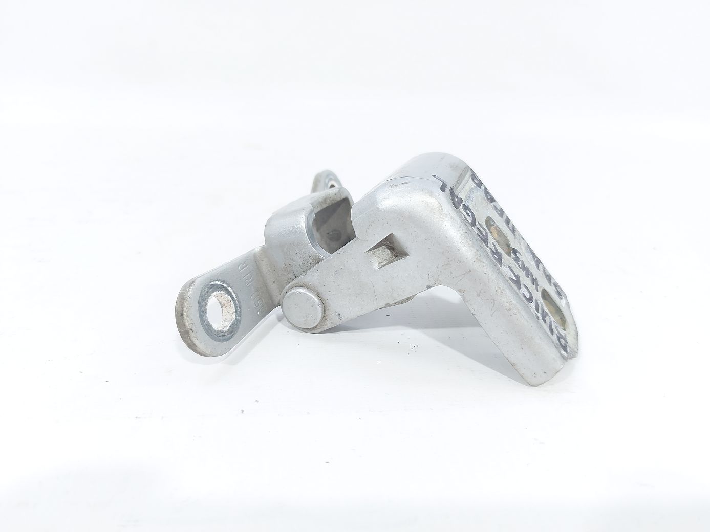 Regal Петля двері задньої правої нижня Buick Regal 2012-2017 13229060 Buick Regal 4