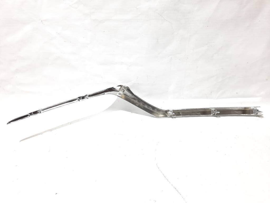 Молдинги решітки радіатора Молдинг решітки радіатора правий Honda CR-V `17-19 Honda CR-V 4 Молдинги решітки радіатора Молдинг решітки радіатора правий Honda CR-V `17-19 Honda CR-V 4