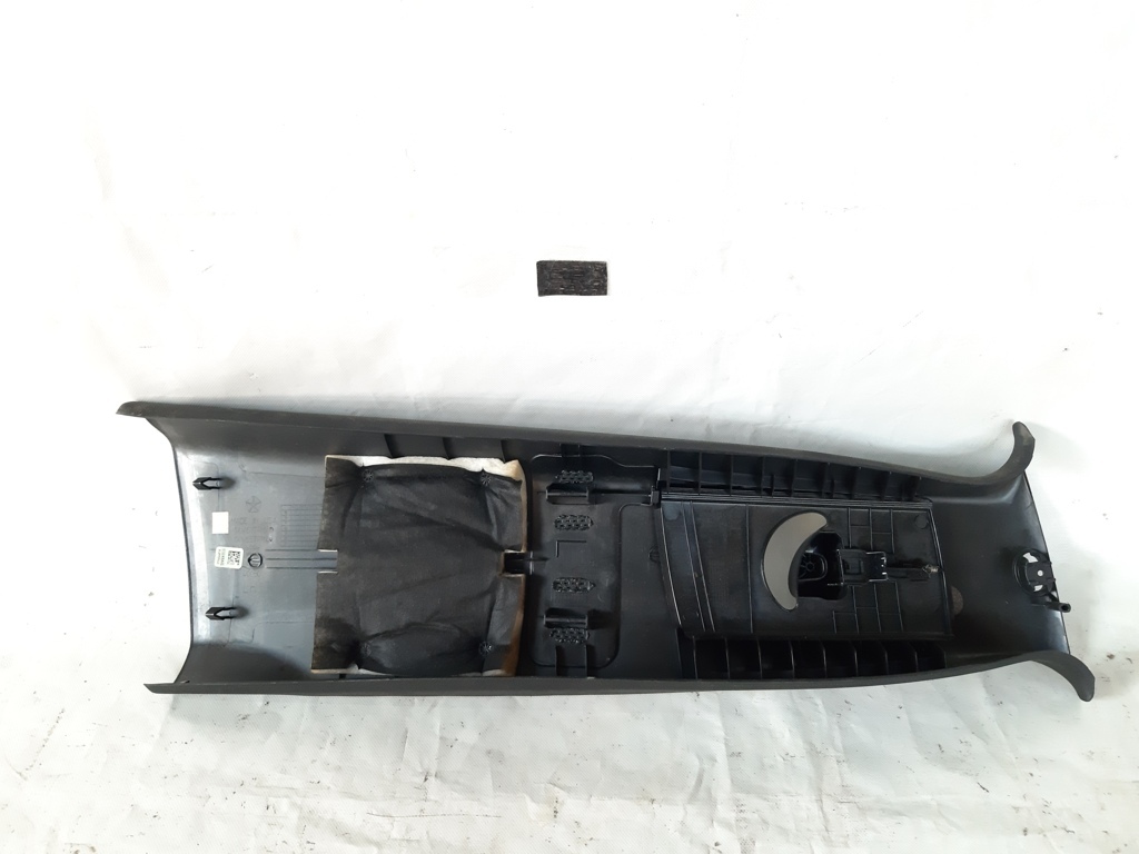 200 limited Обшивка центральної стійки верхня ліва Chrysler 200 Limited 2015-2016 1XW65DX9AD Chrysler 200 Limited 2