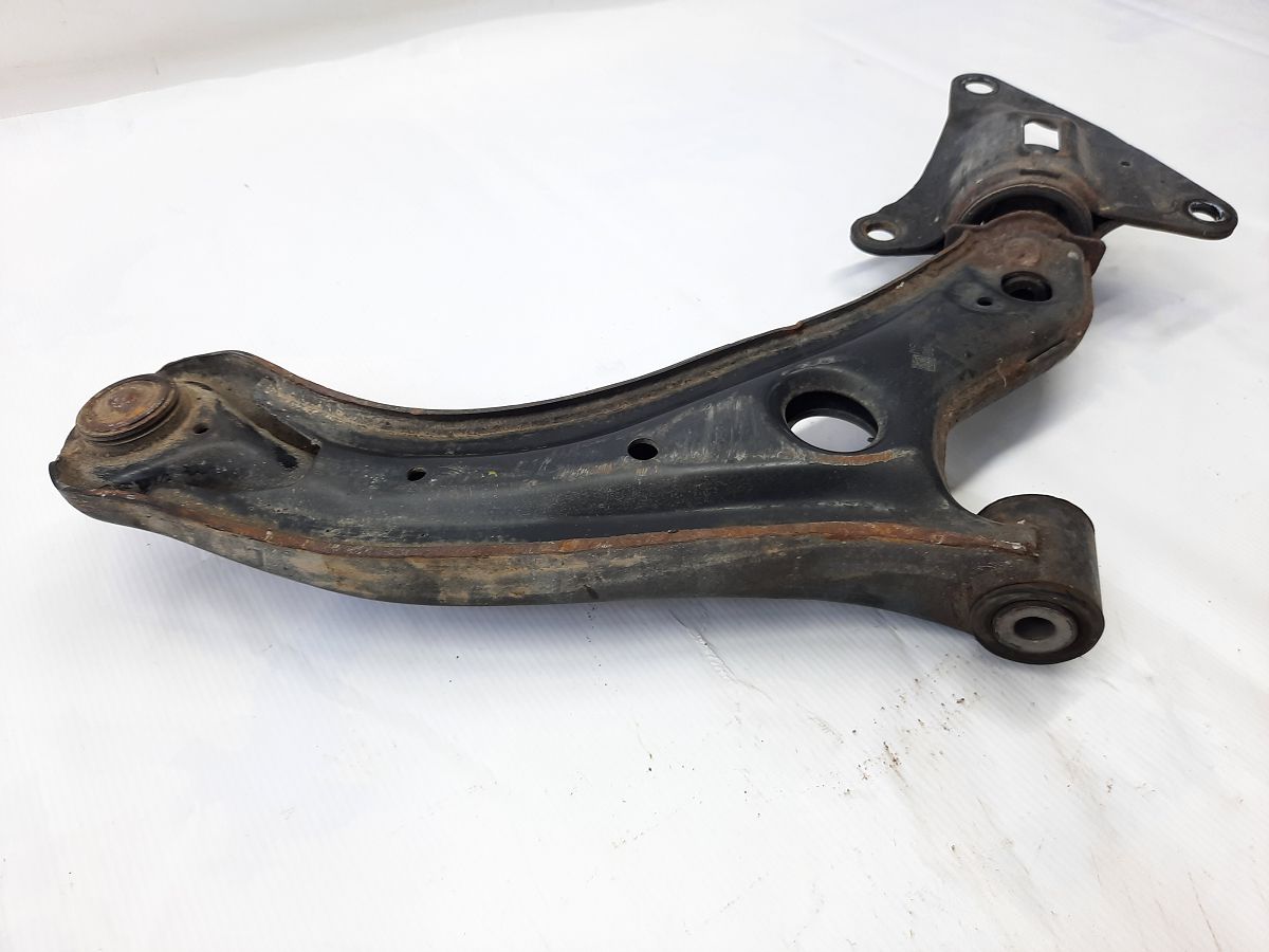 Insight Важіль передній нижній правий Honda Insight 2010-2011 51350TK6A01 Honda Insight 3