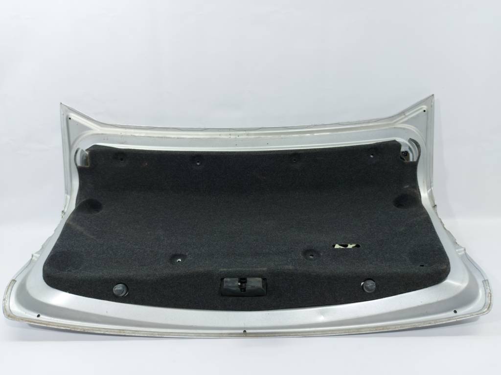 Fiesta sedan Кришка багажника без спойлера Ford Fiesta sedan 2011-2013 AE8Z5440110A Ford Fiesta sedan 12