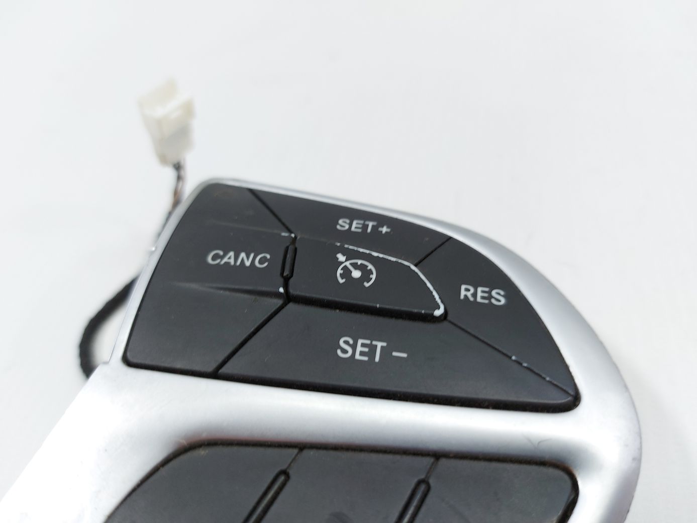 200 Кнопки рульового колеса праві Chrysler 200 2015 5RQ10DX9AC Chrysler 200 2