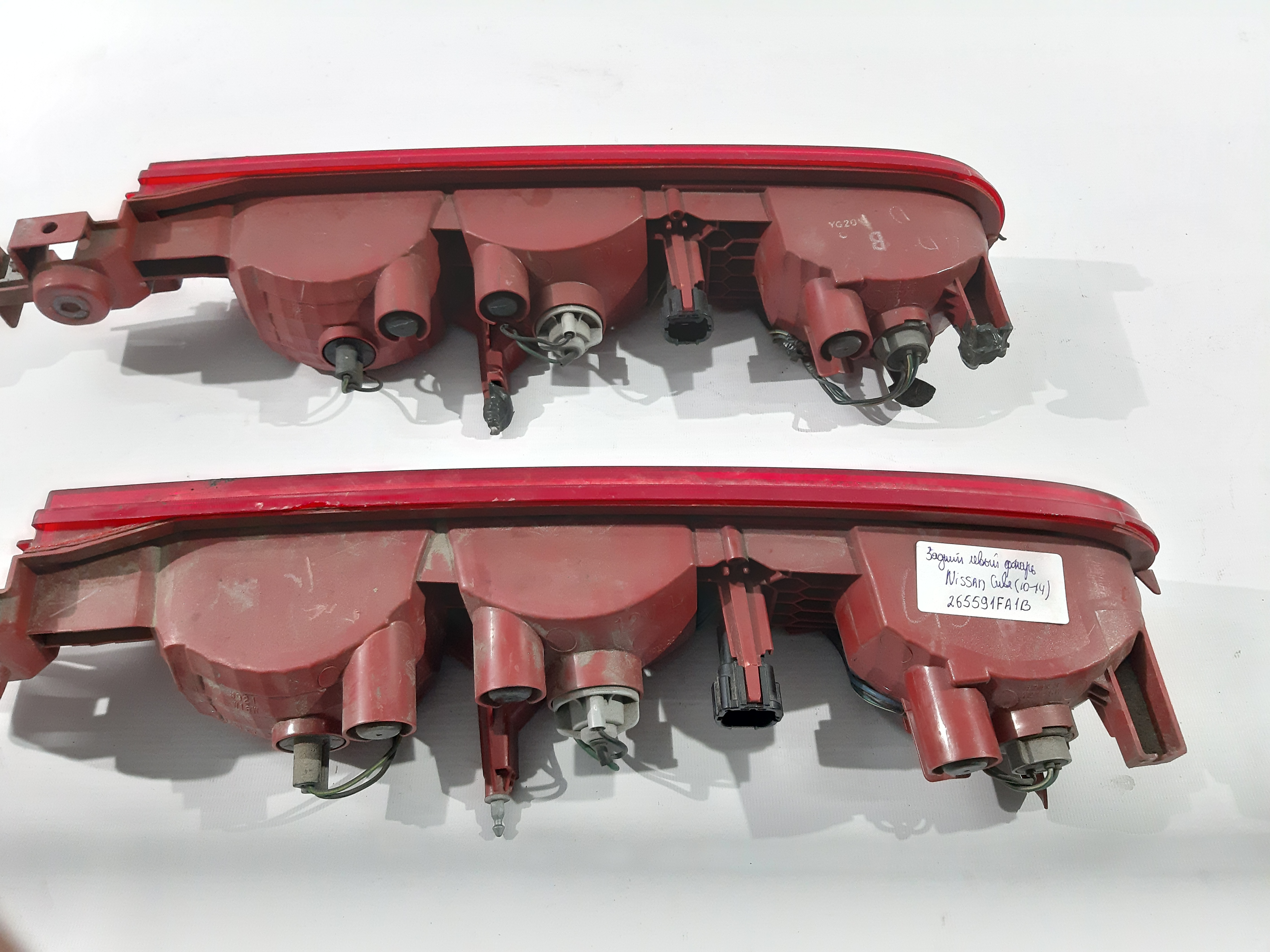 Cube Фонарь задний левый Nissan Cube 2010-2014 265591FA1B Nissan Cube 3