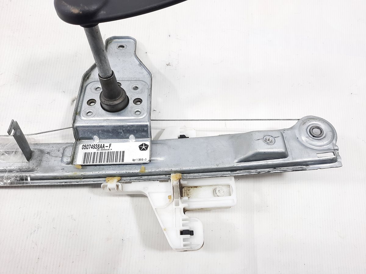 Compass Стеклоподъемник двери задней правой механический (ручной) Jeep Compass 2007-2017 5074938AA Jeep Compass 4