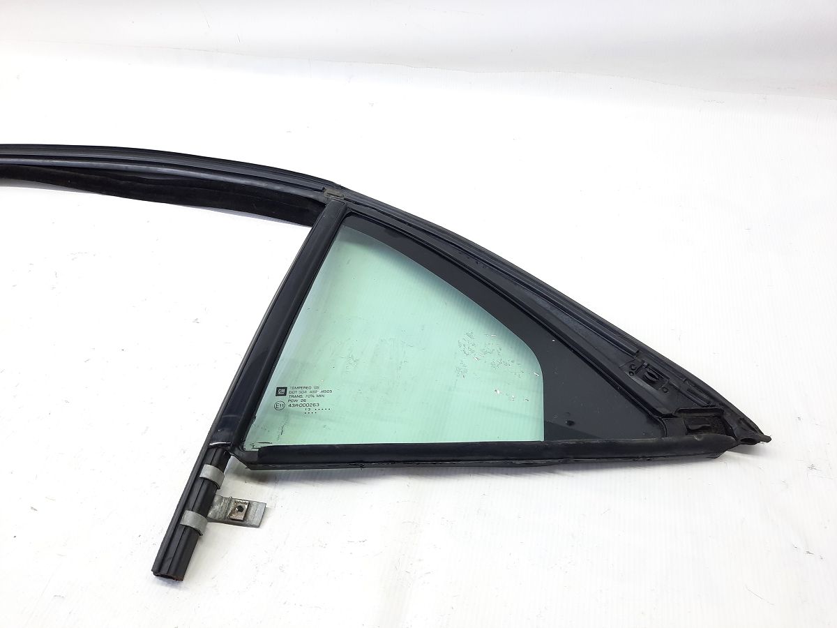 Malibu. Напрямна гумка скла дверей задньої лівої Chevrolet Malibu 2013-2016 23478314 Chevrolet Malibu