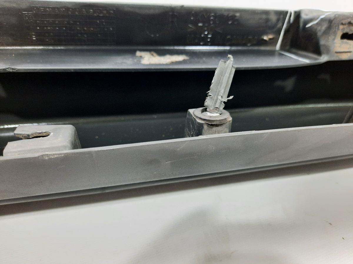 Volt Поріг правий (пластик) Chevrolet Volt 2011-2015 22810846 Chevrolet Volt 14