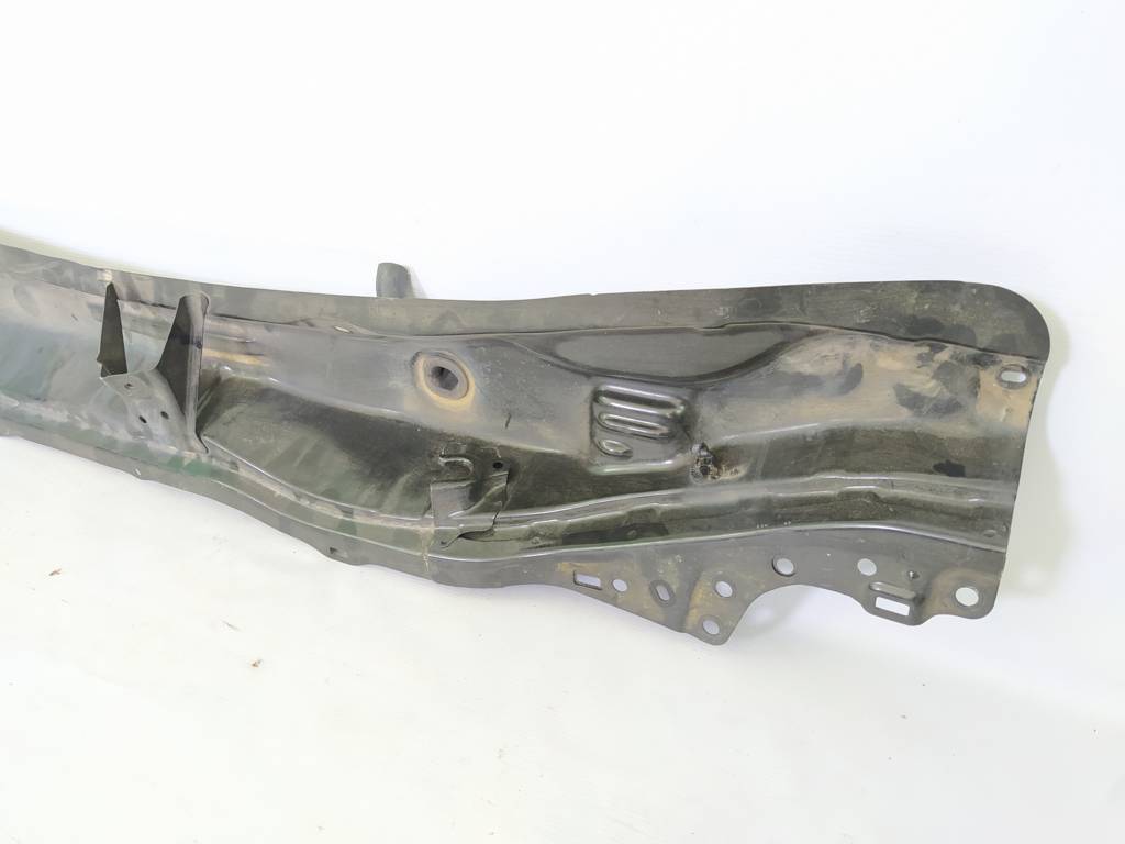 Camry Водосток центральный под лобовое стекло Toyota Camry 2012-2017 5570206090 Toyota Camry 11