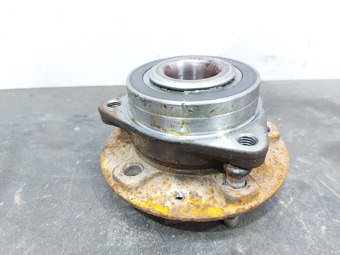 Malibu Ступица передняя левая/правая Chevrolet Malibu 2016-2021 13526966 Chevrolet Malibu 15