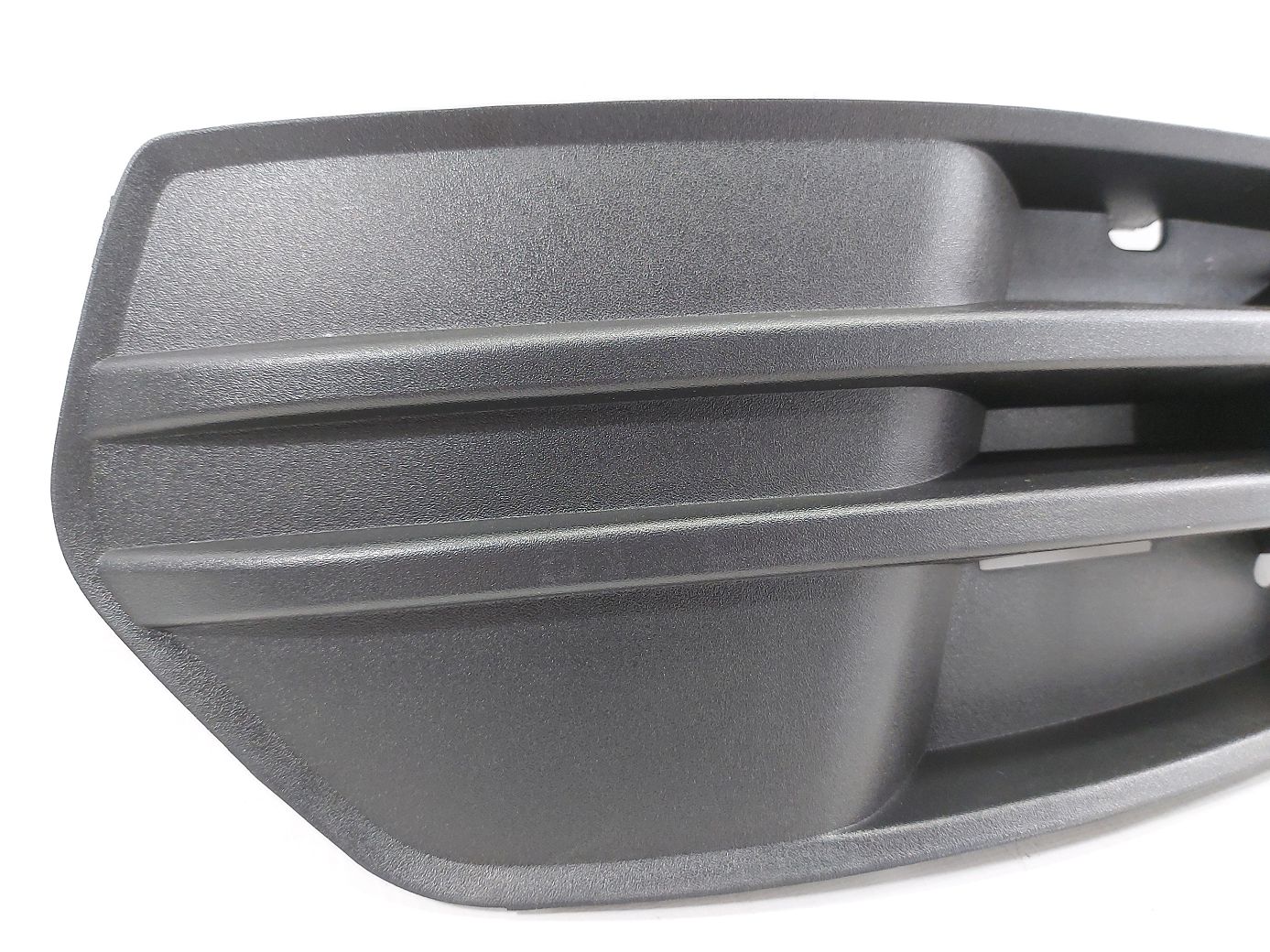 Накладки фар Накладка противотуманной фары левая Audi Q5 2009-2013 8R0807681A Audi Q5 3