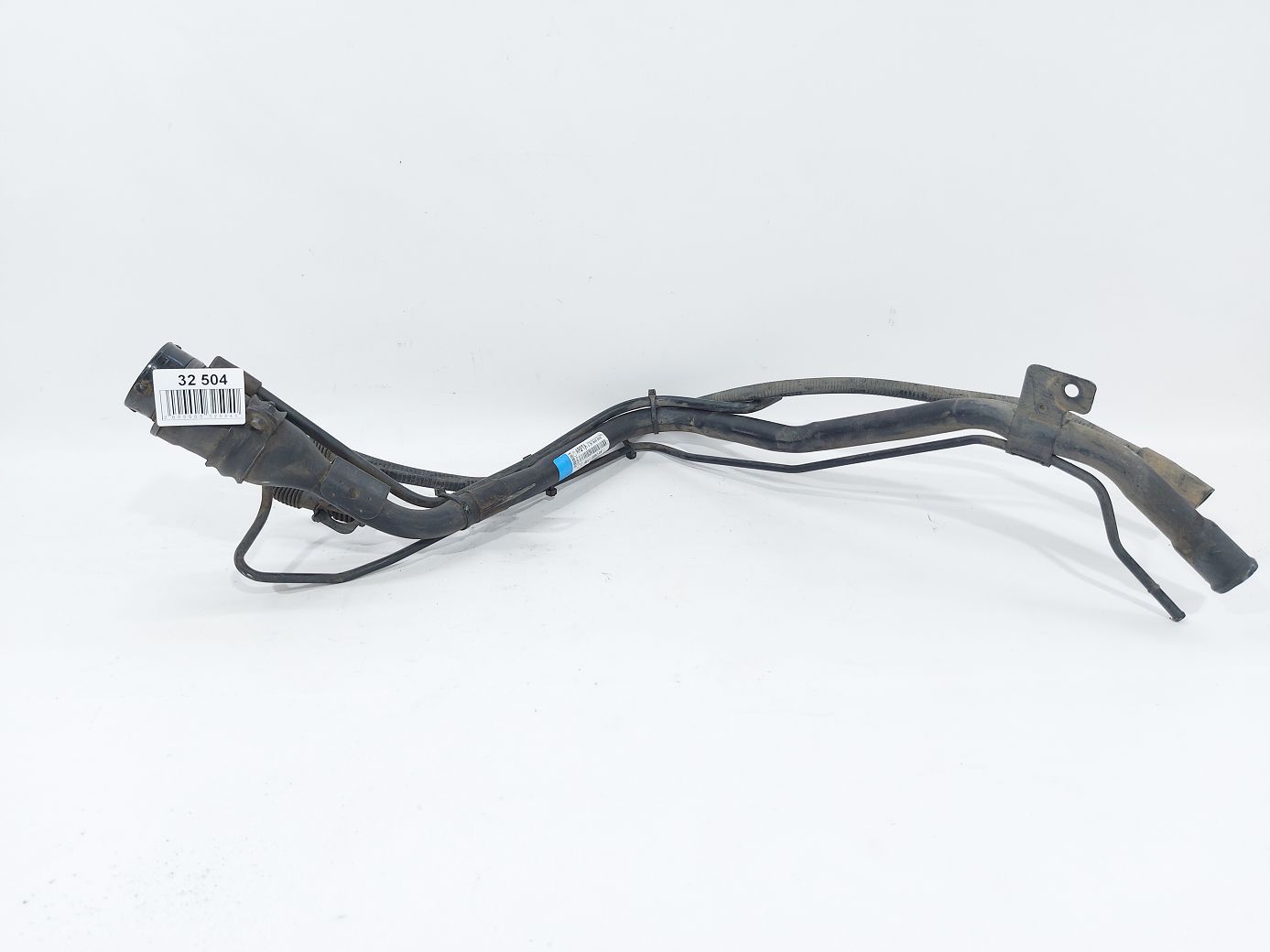 Fiesta sedan Заливная горловина Ford Fiesta sedan 2011-2019 AE8Z9034G Ford Fiesta sedan 1