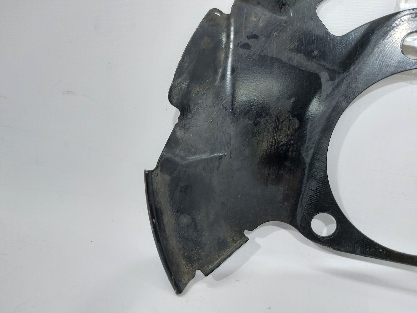 Cruze Пильовик гальмівного диска передній лівий Chevrolet Cruze 2016-2019 13362307 Chevrolet Cruze 3