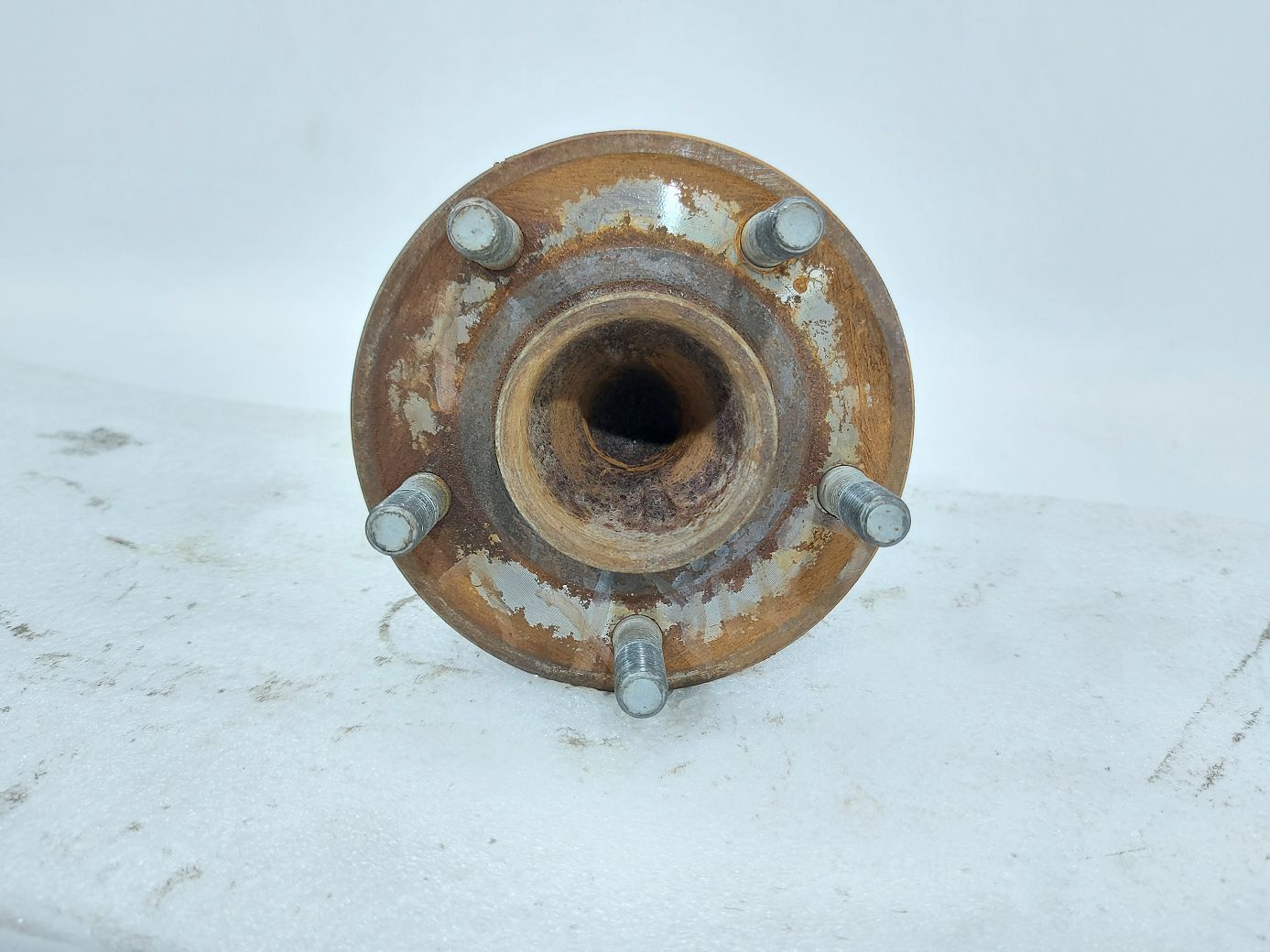 C-max. Ступица задняя левая/правая Ford C-Max 2013-2018 CV6Z1104G Ford C-Max