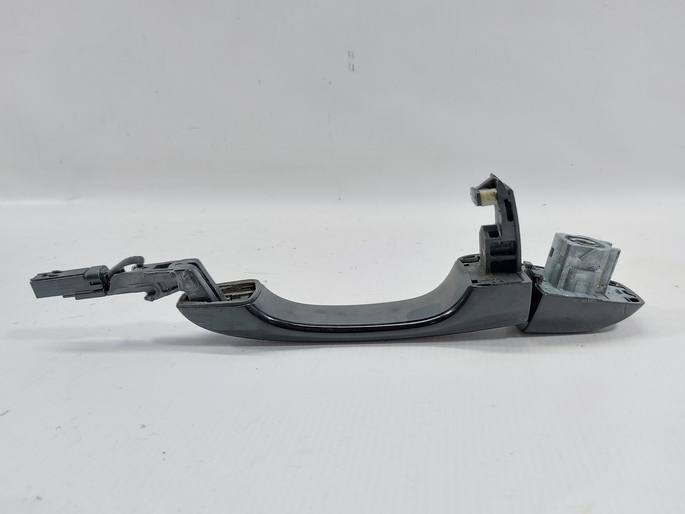 Journey Ручка двери передней левой наружная с бесключевым доступом (черная) Dodge Journey 2009-2020 1RH64DX8AH Dodge Journey 2