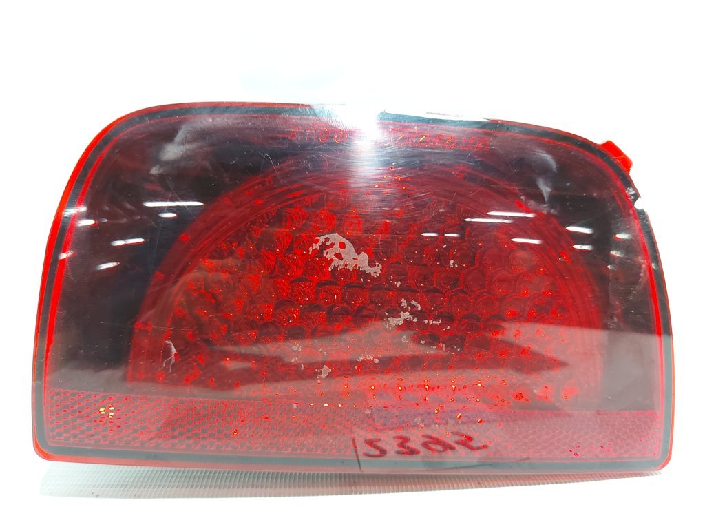 Camaro Фонарь задний левый внутренний Chevrolet Camaro 2010-2013 92244322 Chevrolet Camaro 2