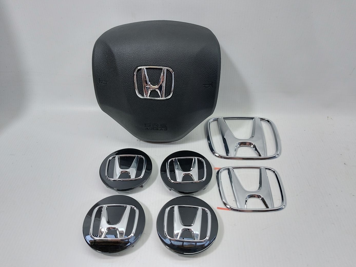 Эмблемы кузова и логотипы. Комплект емблем HONDA MN-V