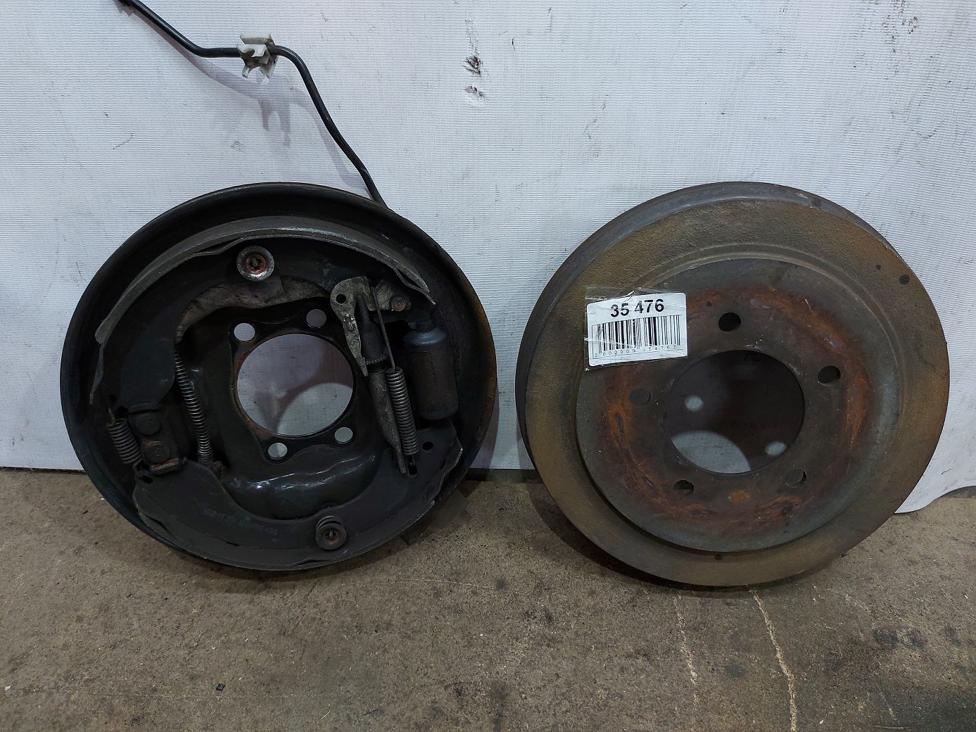 Patriot Барабан задній лівий/правий Jeep Patriot 2012 5105617AC Jeep Patriot 6