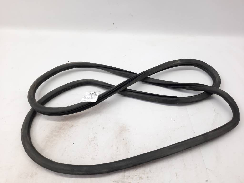 Dart Уплотнительная резинка проёма двери передней левой/правой Dodge Dart 2013-2014 68085076AF Dodge Dart 26