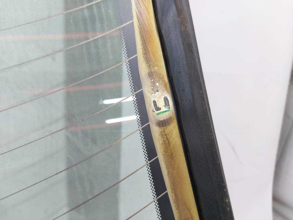 Dart Скло заднє (зламані вусики підігріву) Dodge Dart 2013-2019 68081967AE Dodge Dart 24