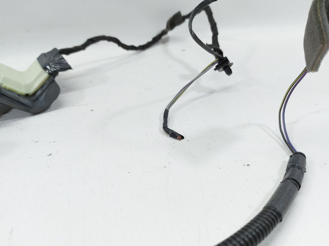 Compass Проводка двери передней левой Jeep Compass 2011-2017 68241078AA Jeep Compass 3