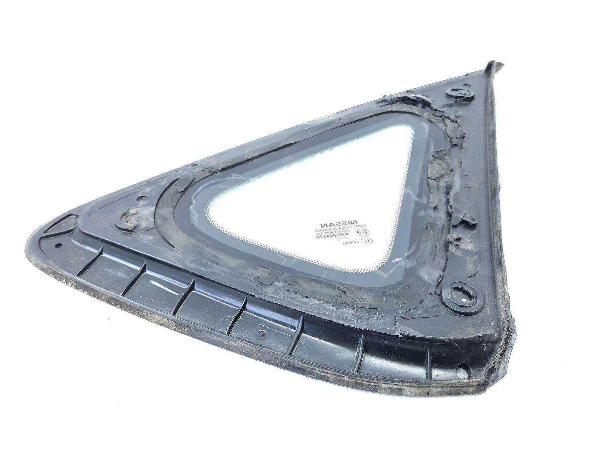 Sentra Форточка задньої чверті ліва Nissan Sentra 2013-2019 833013SG0A Nissan Sentra 2