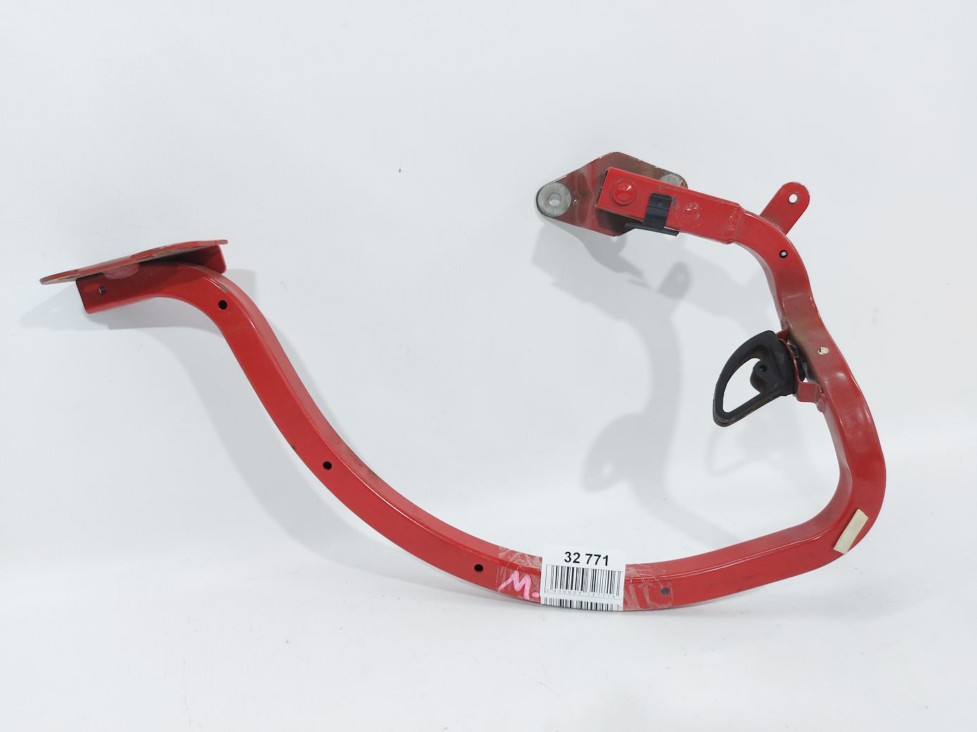  Петля крышки багажника левая Ford Fiesta sedan `11-19 Ford Fiesta sedan 1