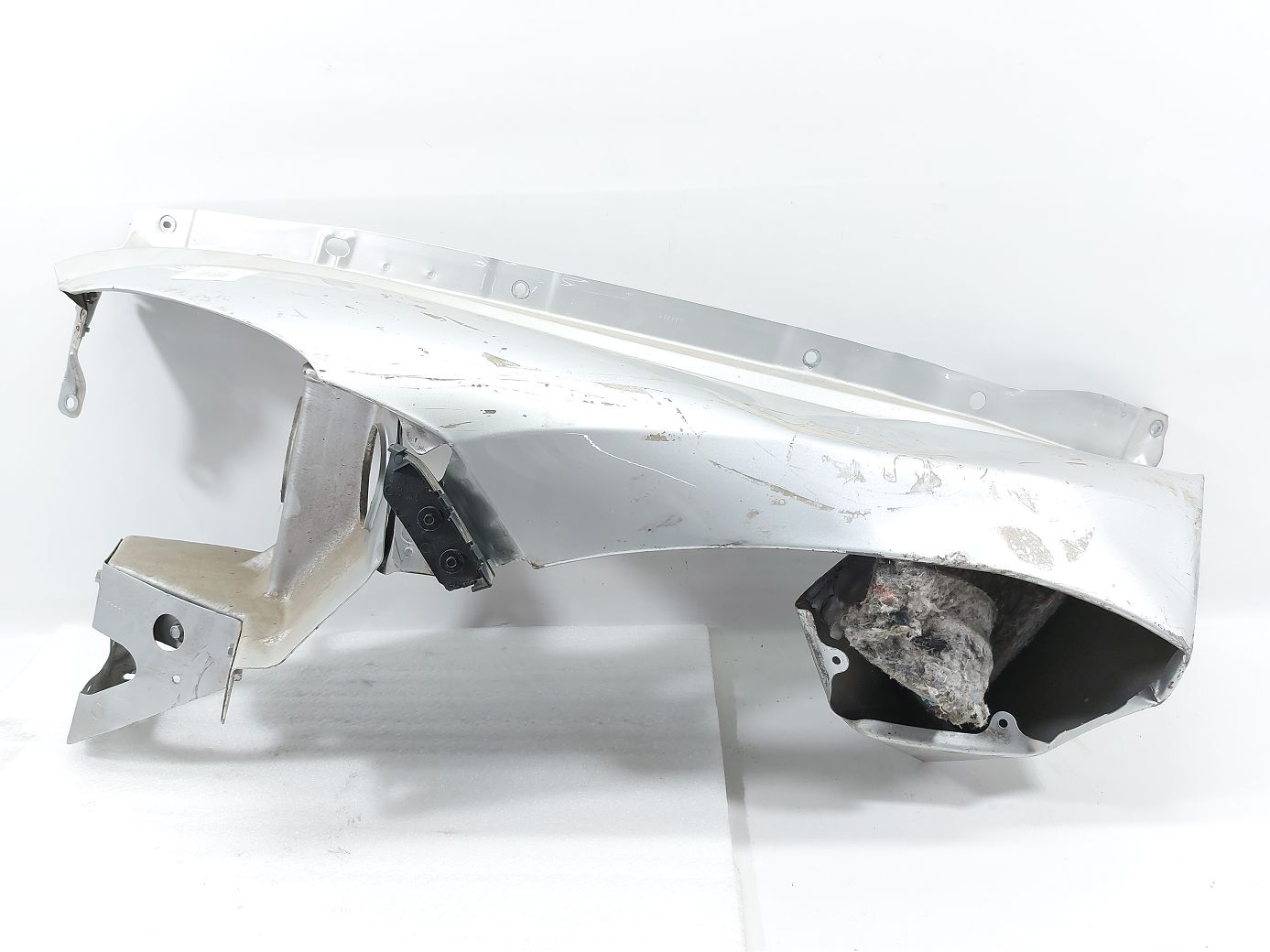 Hhr. Крило переднє ліве (бите) Chevrolet HHR 2006-2011 20919882 Chevrolet HHR