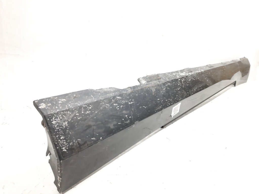 Camaro Накладка переднього порогу правий Chevrolet Camaro 2010-2015 92193322 Chevrolet Camaro 3