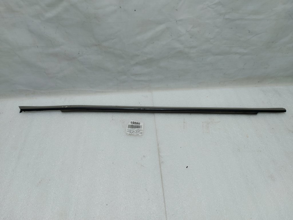 Cooper countryman. Молдинг наружный (уплотнитель стекла) двери передней правой Mini Cooper Countryman 2011-2016 51339810468 Mini Cooper Countryman