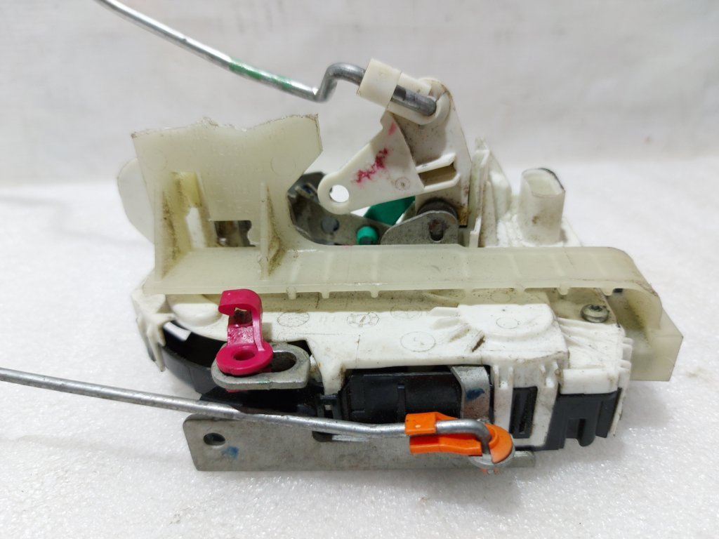 Patriot Замок двери передней левой Jeep Patriot 2010-2017 4589647AE Jeep Patriot 2