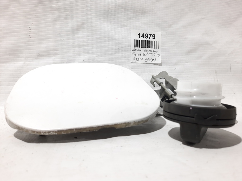 Sentra. Лючок бензобака Nissan Sentra 2013-2019 G88309ANMA Nissan Sentra