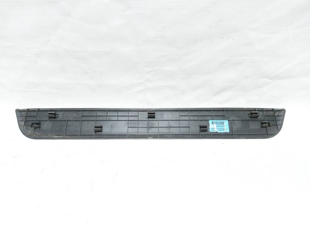Elantra Накладка порога переднього зовнішнього Hyundai Elantra 2017-2020 85873F3000 Hyundai Elantra 2