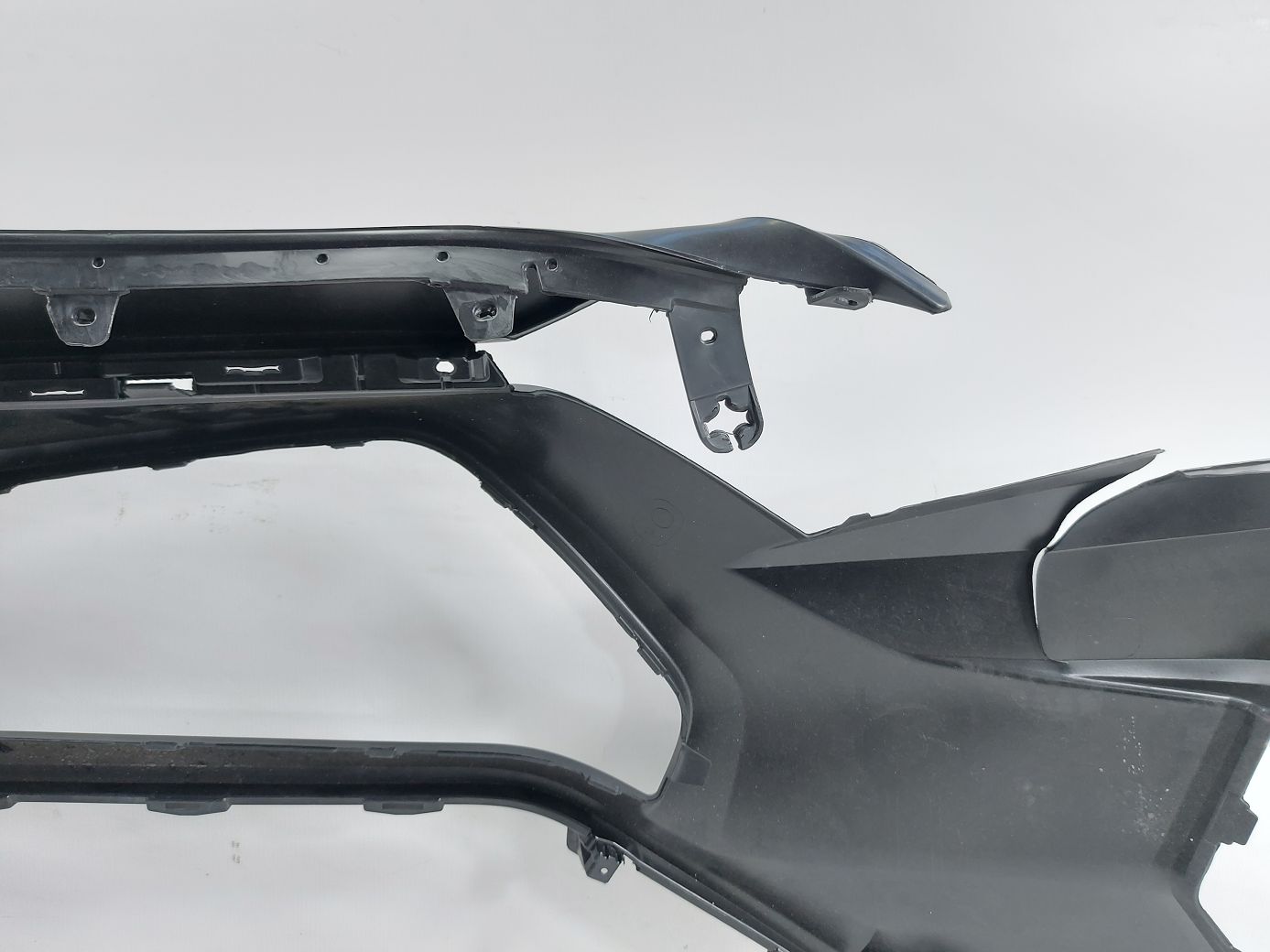 Товары с дефектами Бампер передний (сломан) Toyota RAV-4 2018-2021 521190R919 Toyota RAV-4 11