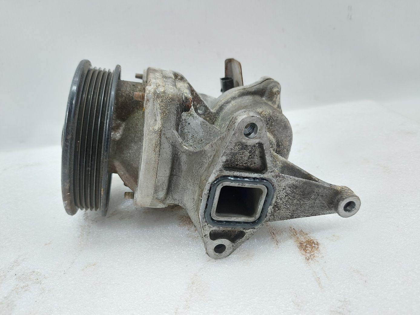 Malibu Помпа (насос) системы охлаждения Chevrolet Malibu 2013-2014 12657197 Chevrolet Malibu 3