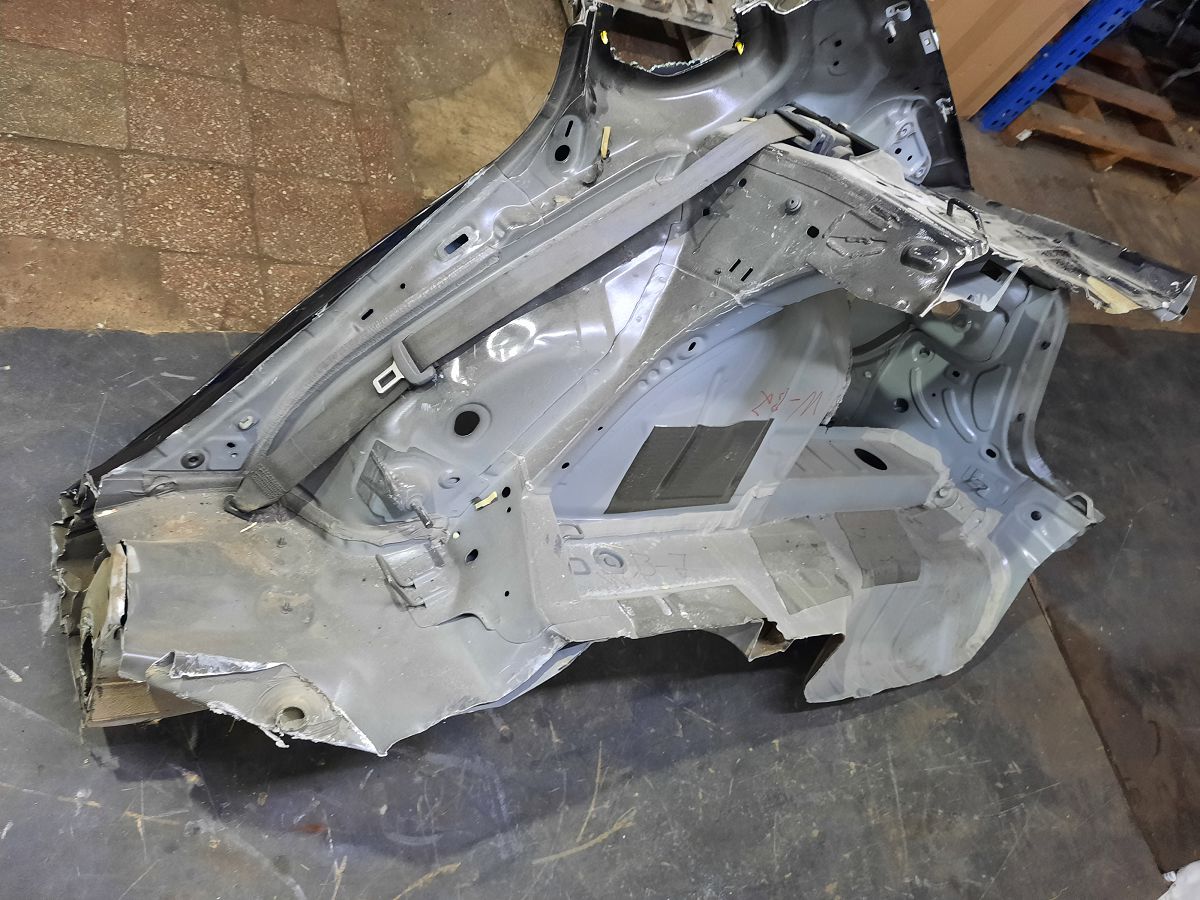 Passat s Чверть задня права Volkswagen Passat S 2012-2019 561809844 Volkswagen Passat S 15