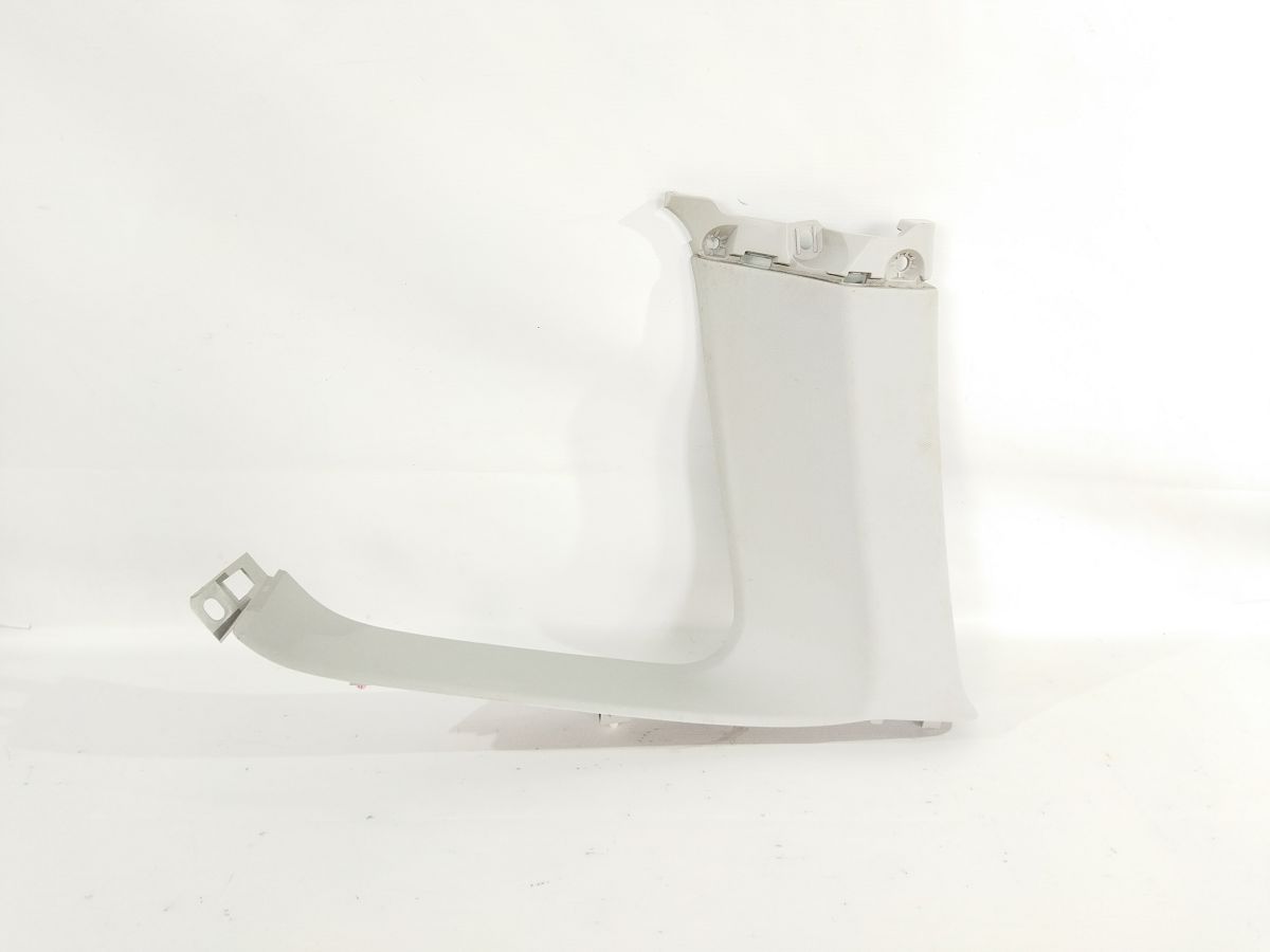 Forester. Накладка стійки задньої права верхня Subaru Forester 2014-2018 94015SG000LO Subaru Forester