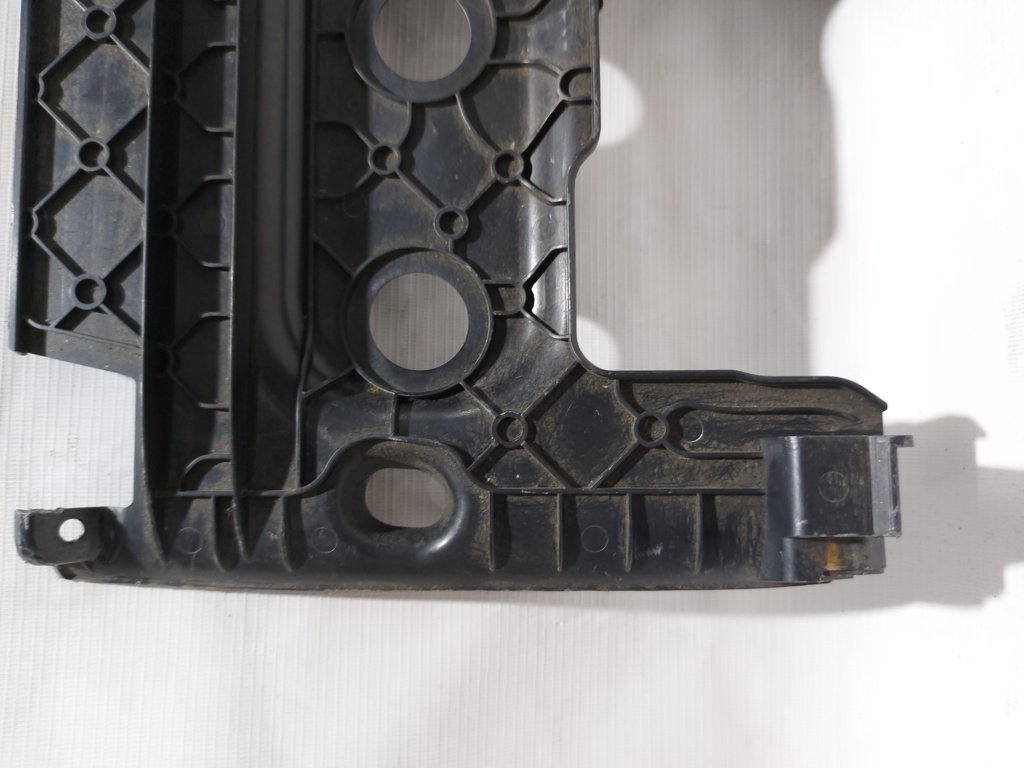 Passat s Накладка под бардачок Volkswagen Passat S 2012-2019 5618630839B9 Volkswagen Passat S 11