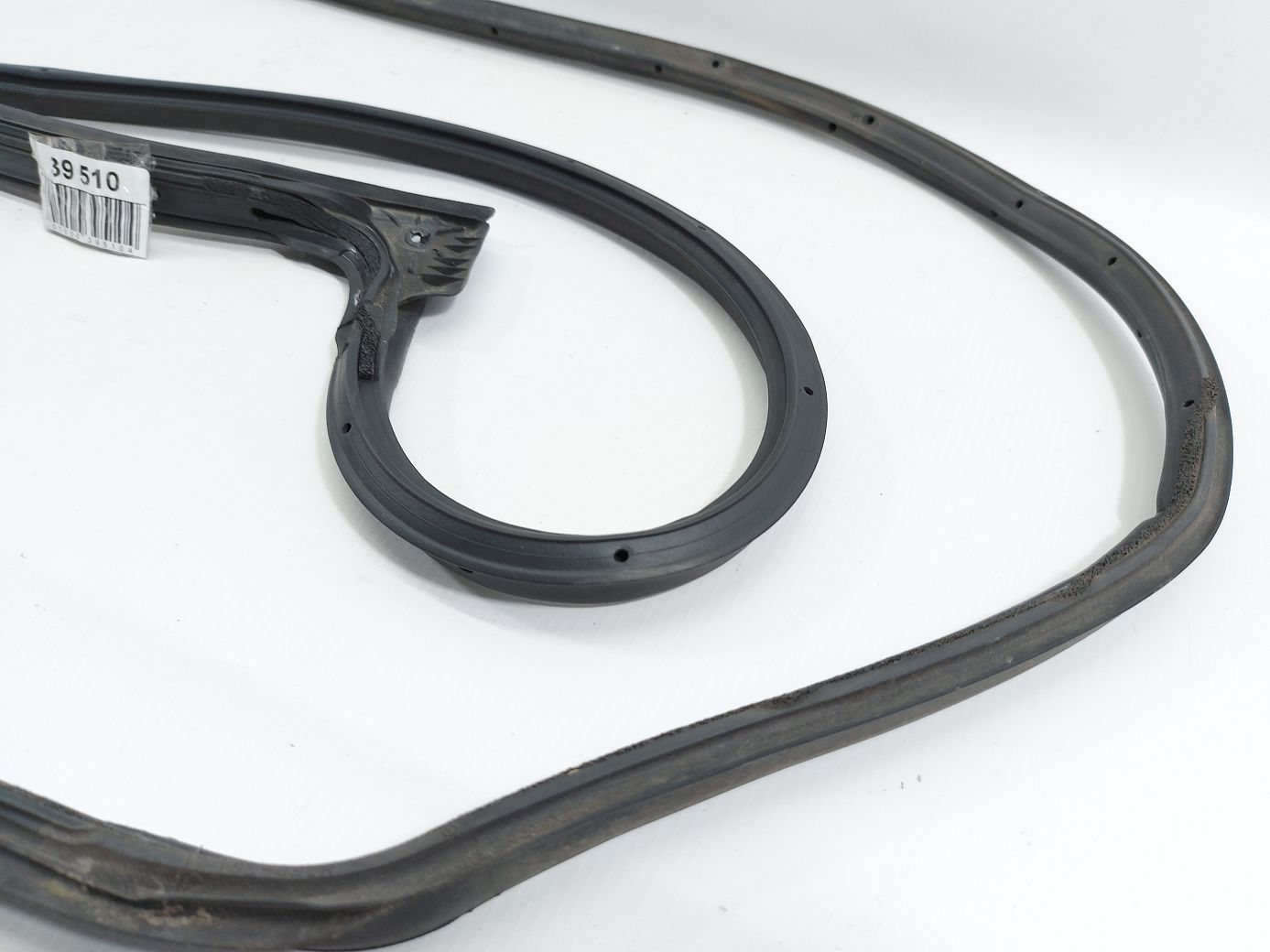 6 Уплотнительная резинка двери передней левой Mazda 6 2014-2017 GHP959760C Mazda 6 2