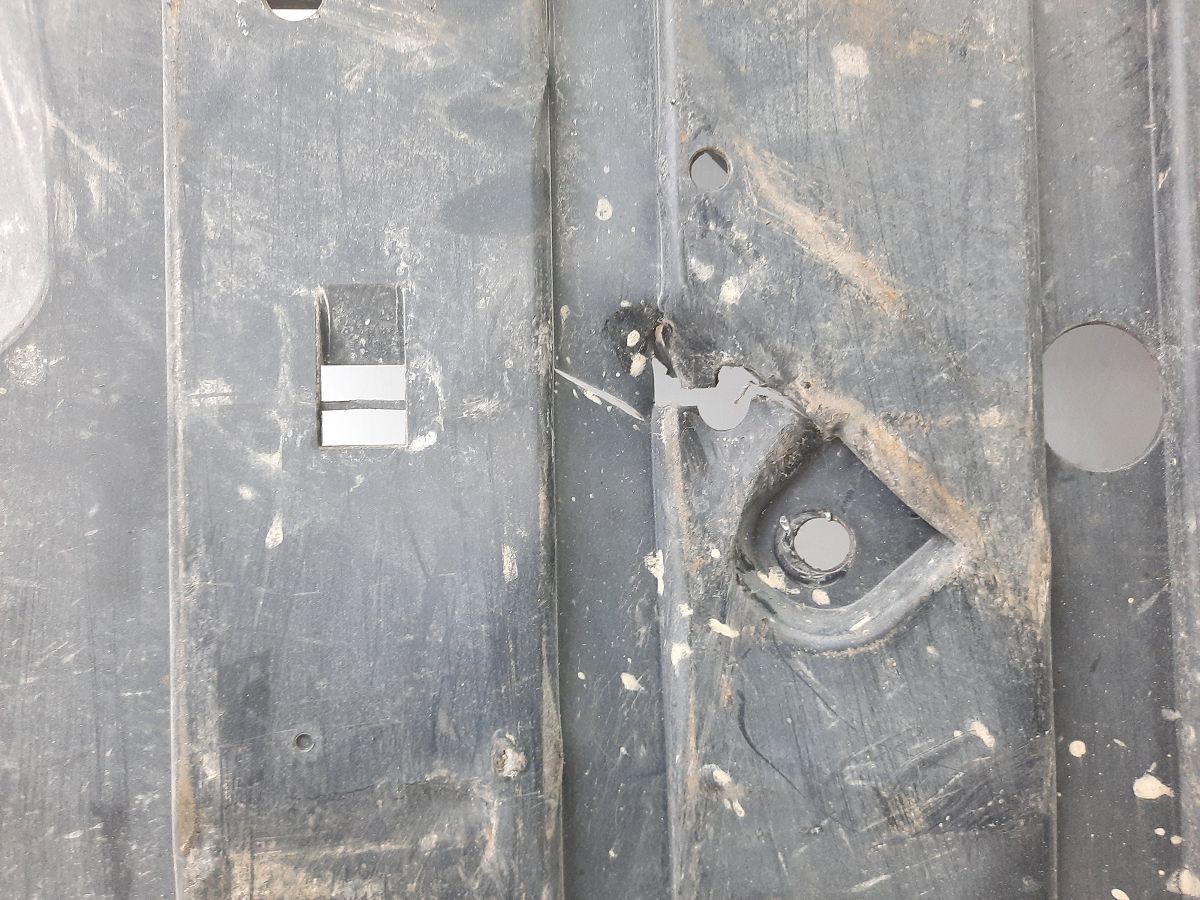 Insight Защита днища центральная средняя Honda Insight 2010 74645TM8A00 Honda Insight 2