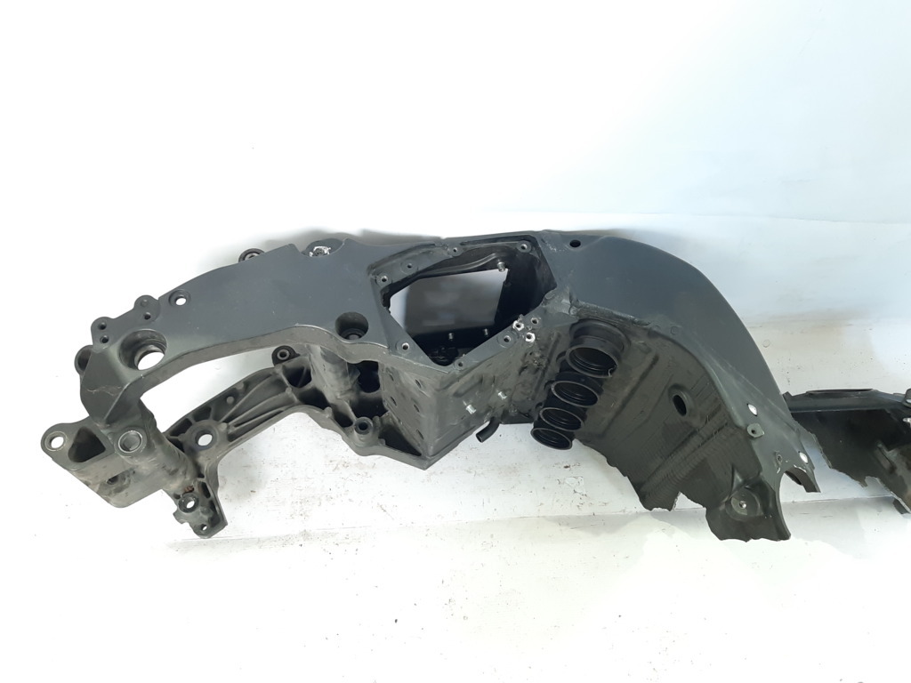 Gtr-1400 Рама (ушкоджена) Kawasaki GTR-1400 2010 321600474 Kawasaki GTR-1400 4